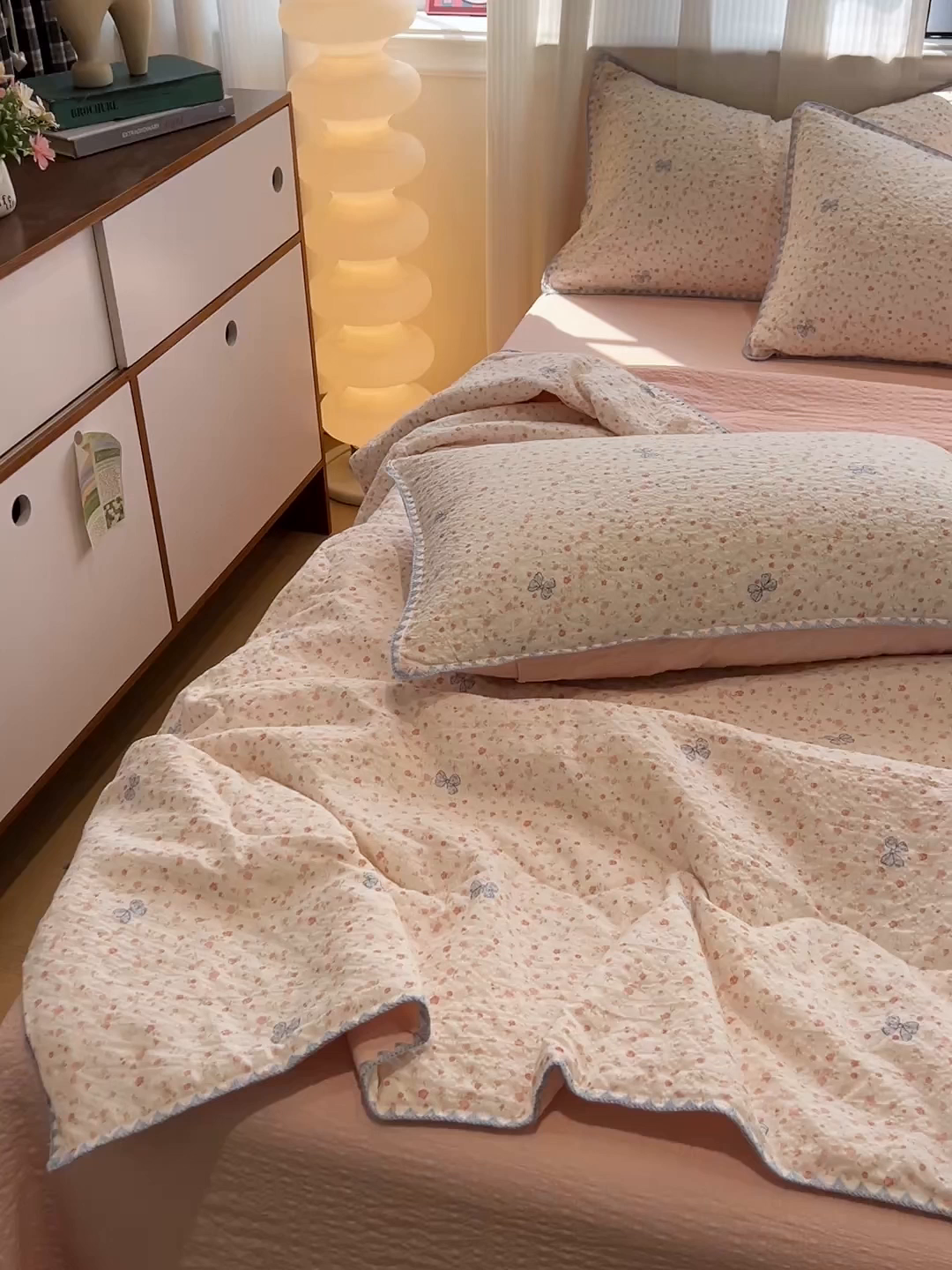 91家纺网 家纺一手货源 找家纺 一比一家纺 2026春夏新款三角针泡芙纱夏被夏凉被空调被四件套 三角针夏被-赫拉花园