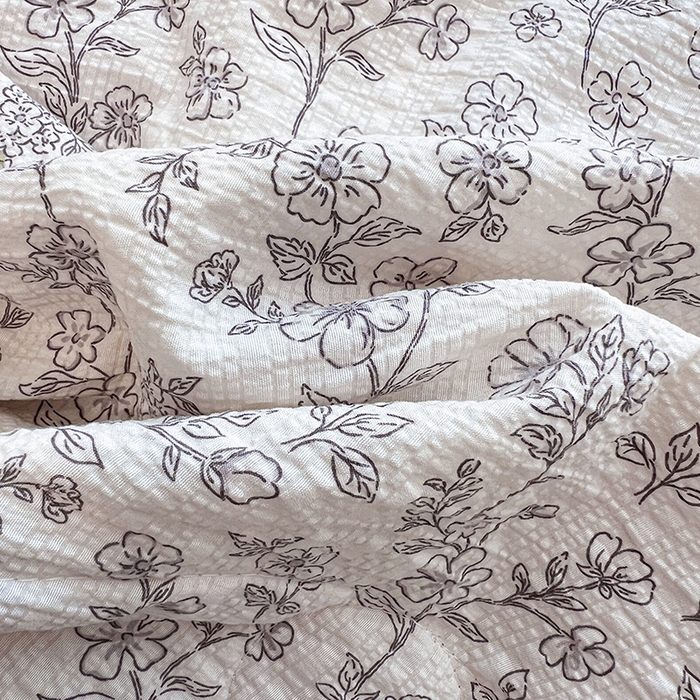 91家纺网 家纺一手货源 找家纺 一比一家纺 2026春夏新款三角针泡芙纱夏被夏凉被空调被四件套 三角针夏被-花影