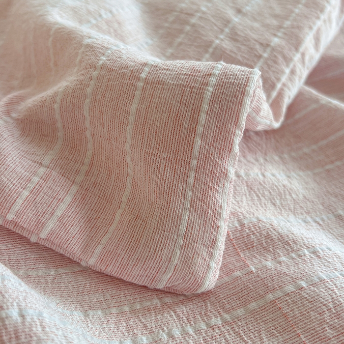 91家纺网 家纺一手货源 找家纺 库里梦家纺 2026春夏新款色织提花棉麻夏被夏凉被空调被四件套 贴标款条纹-粉