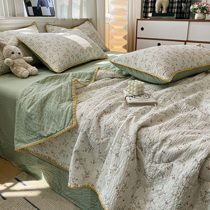 91家纺网 家纺一手货源 找家纺 一比一家纺 2026春夏新款三角针泡芙纱夏被夏凉被空调被四件套 三角针夏被-花枝兔