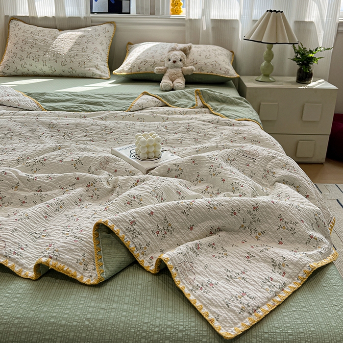 91家纺网 家纺一手货源 找家纺 一比一家纺 2026春夏新款三角针泡芙纱夏被夏凉被空调被四件套 三角针夏被-花枝兔