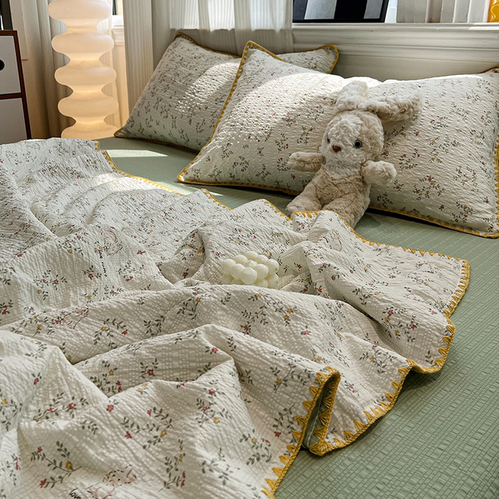 91家纺网 家纺一手货源 找家纺 一比一家纺 2026春夏新款三角针泡芙纱夏被夏凉被空调被四件套 三角针夏被-花枝兔