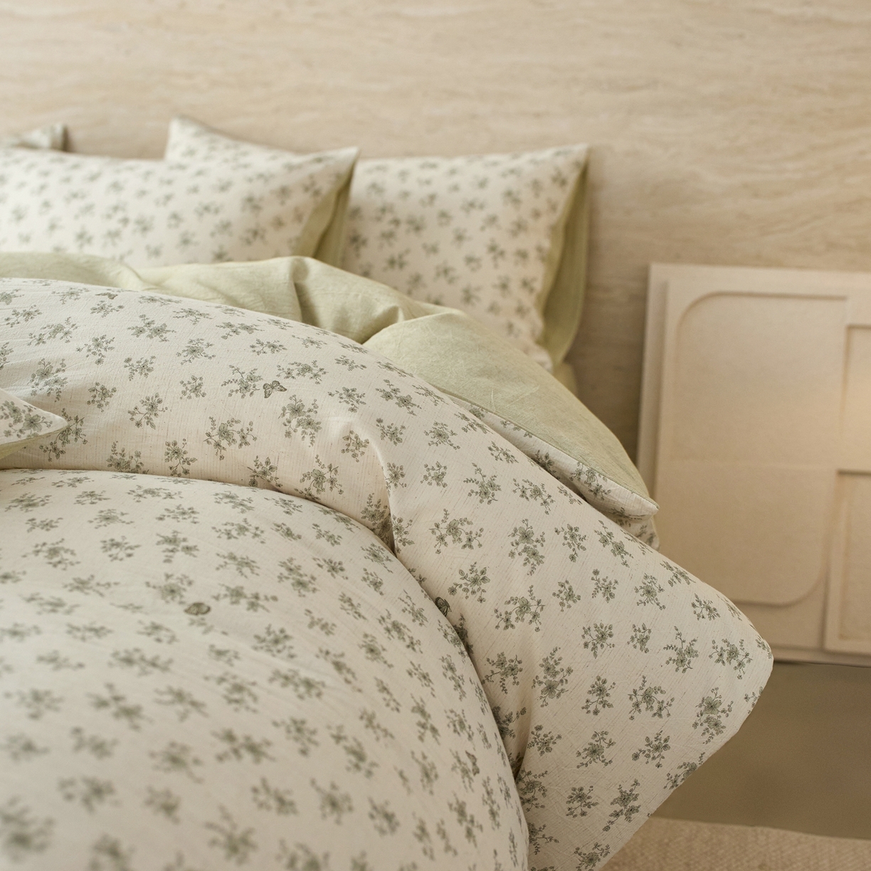 91家纺网 家纺一手货源 找家纺 亿梵家居 2026春夏新款A类棉麻印花四件套 清风蝶语