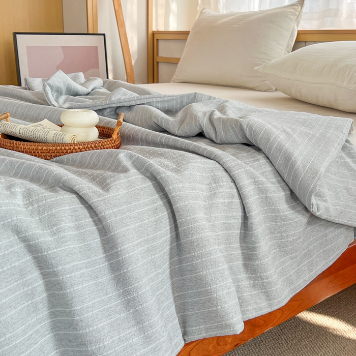 91家纺网 家纺一手货源 找家纺 库里梦家纺 2026春夏新款色织提花棉麻夏被夏凉被空调被四件套 贴标款条纹-灰