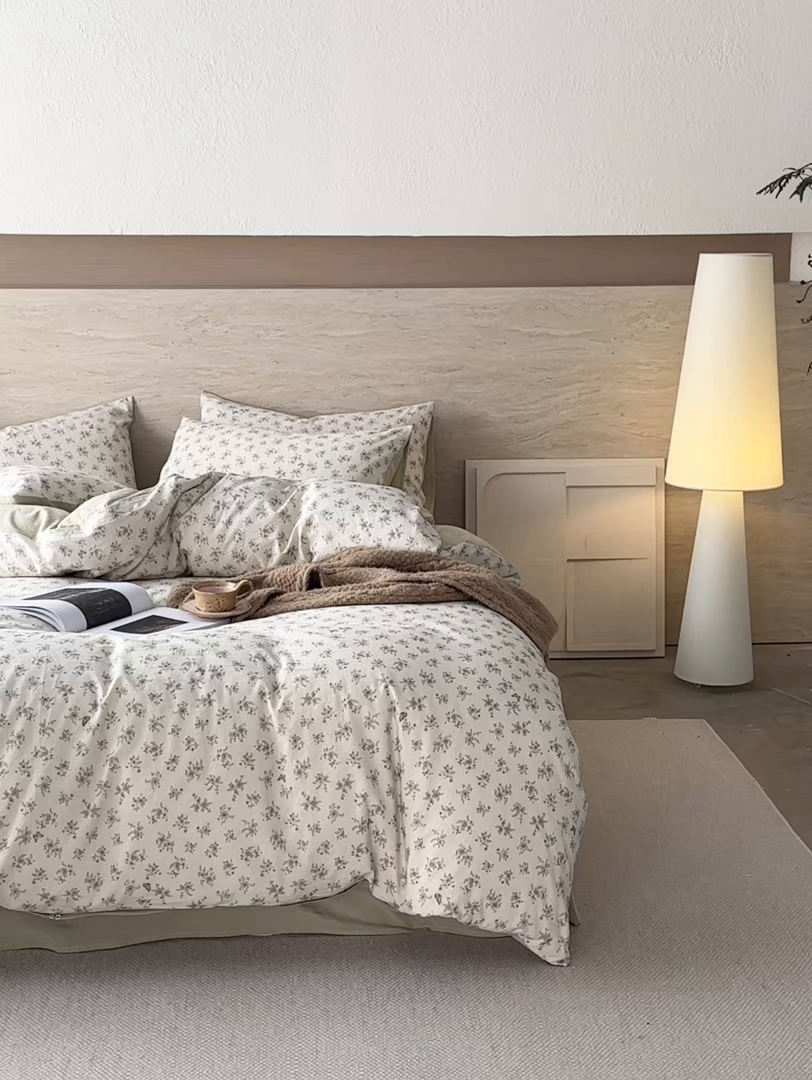 91家纺网 家纺一手货源 找家纺 亿梵家居 2026春夏新款A类棉麻印花四件套 清风蝶语