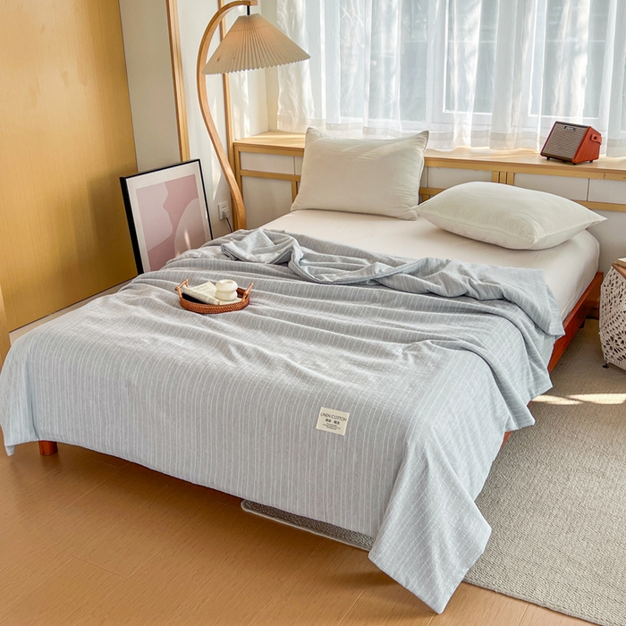 91家纺网 家纺一手货源 找家纺 库里梦家纺 2026春夏新款色织提花棉麻夏被夏凉被空调被四件套 贴标款条纹-灰