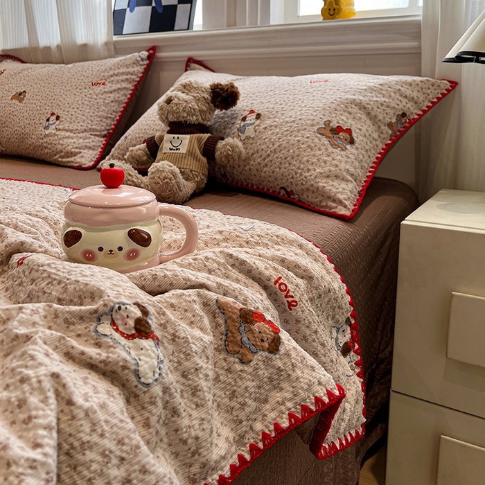 91家纺网 家纺一手货源 找家纺 一比一家纺 2026春夏新款三角针泡芙纱夏被夏凉被空调被四件套 三角针夏被-欢乐时光