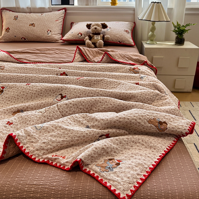 91家纺网 家纺一手货源 找家纺 一比一家纺 2026春夏新款三角针泡芙纱夏被夏凉被空调被四件套 三角针夏被-欢乐时光