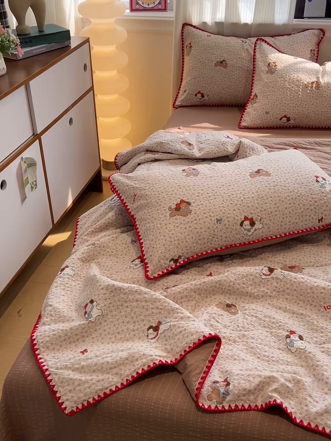 91家纺网 家纺一手货源 找家纺 一比一家纺 2026春夏新款三角针泡芙纱夏被夏凉被空调被四件套 三角针夏被-欢乐时光