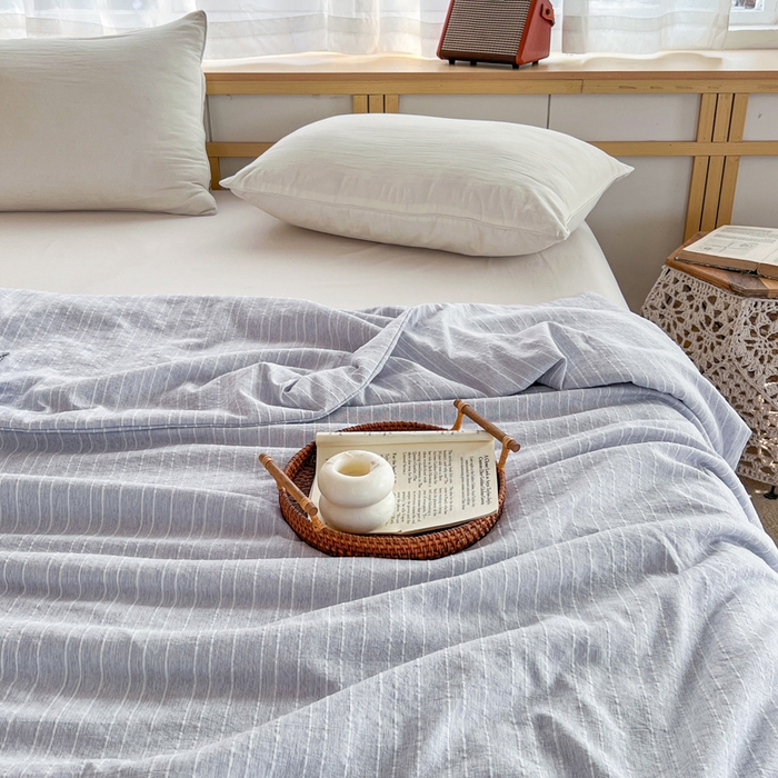 91家纺网 家纺一手货源 找家纺 库里梦家纺 2026春夏新款色织提花棉麻夏被夏凉被空调被四件套 贴标款条纹-蓝