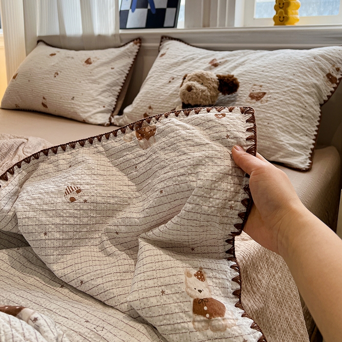 91家纺网 家纺一手货源 找家纺 一比一家纺 2026春夏新款三角针泡芙纱夏被夏凉被空调被四件套 三角针夏被-欢乐修狗