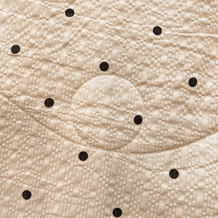 91家纺网 家纺一手货源 找家纺 一比一家纺 2026春夏新款三角针泡芙纱夏被夏凉被空调被四件套 三角针夏被-焦糖豆豆