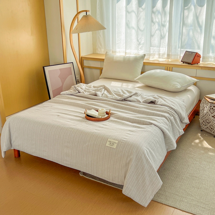 91家纺网 家纺一手货源 找家纺 库里梦家纺 2026春夏新款色织提花棉麻夏被夏凉被空调被四件套 贴标款条纹-香槟