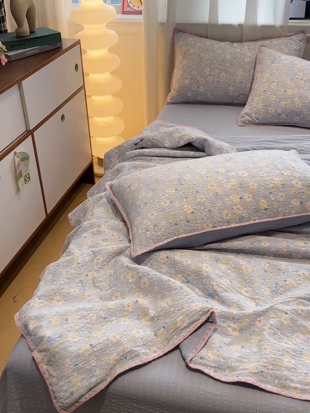 91家纺网 家纺一手货源 找家纺 一比一家纺 2026春夏新款三角针泡芙纱夏被夏凉被空调被四件套 三角针夏被-蓝樱