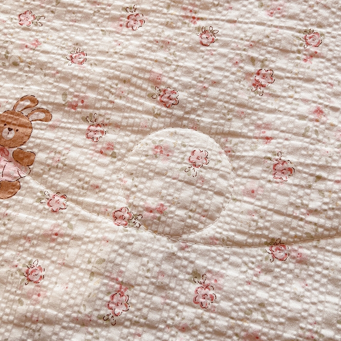 91家纺网 家纺一手货源 找家纺 一比一家纺 2026春夏新款三角针泡芙纱夏被夏凉被空调被四件套 三角针夏被-浪漫满屋