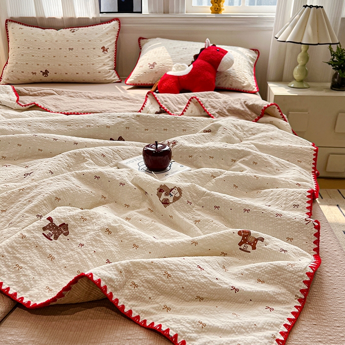 91家纺网 家纺一手货源 找家纺 一比一家纺 2026春夏新款三角针泡芙纱夏被夏凉被空调被四件套 三角针夏被-梦幻小马