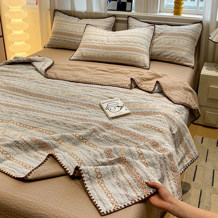 一比一家纺 2026春夏新款三角针泡芙纱夏被夏凉被空调被四件套 三角针夏被-米希娅