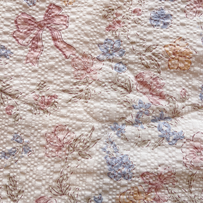 91家纺网 家纺一手货源 找家纺 一比一家纺 2026春夏新款三角针泡芙纱夏被夏凉被空调被四件套 三角针夏被-诗意柔