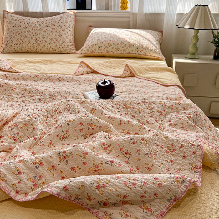 91家纺网 家纺一手货源 找家纺 一比一家纺 2026春夏新款三角针泡芙纱夏被夏凉被空调被四件套 三角针夏被-心愿