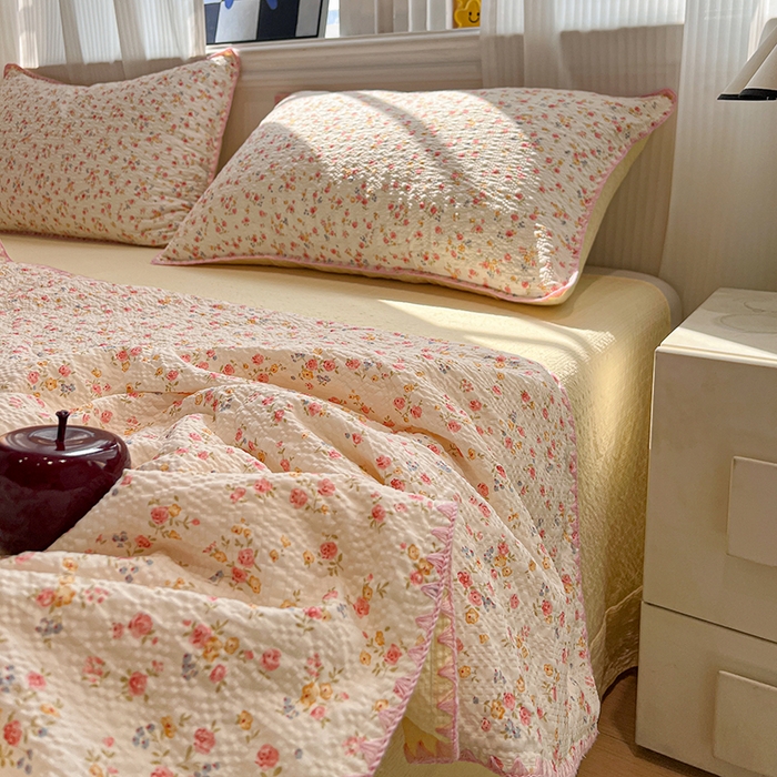 91家纺网 家纺一手货源 找家纺 一比一家纺 2026春夏新款三角针泡芙纱夏被夏凉被空调被四件套 三角针夏被-心愿