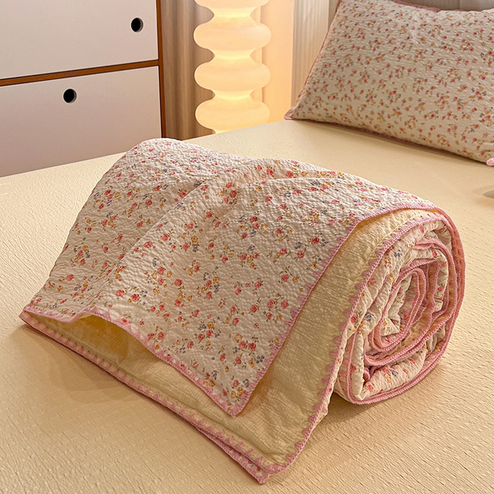 91家纺网 家纺一手货源 找家纺 一比一家纺 2026春夏新款三角针泡芙纱夏被夏凉被空调被四件套 三角针夏被-心愿