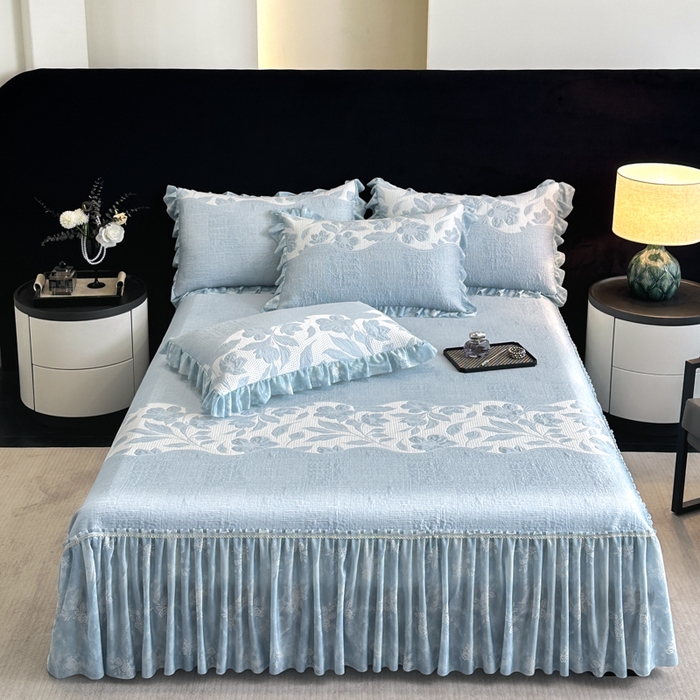 91家纺网 家纺一手货源 找家纺 诺梵家纺 2026新款冰豆豆PE高分子凉感印花床裙款凉席三件套【控价1.5米139 ；1.8米149；2.0米159】 小蛮腰-蓝