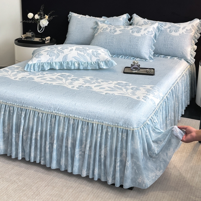 91家纺网 家纺一手货源 找家纺 诺梵家纺 2026新款冰豆豆PE高分子凉感印花床裙款凉席三件套【控价1.5米139 ；1.8米149；2.0米159】 小蛮腰-蓝