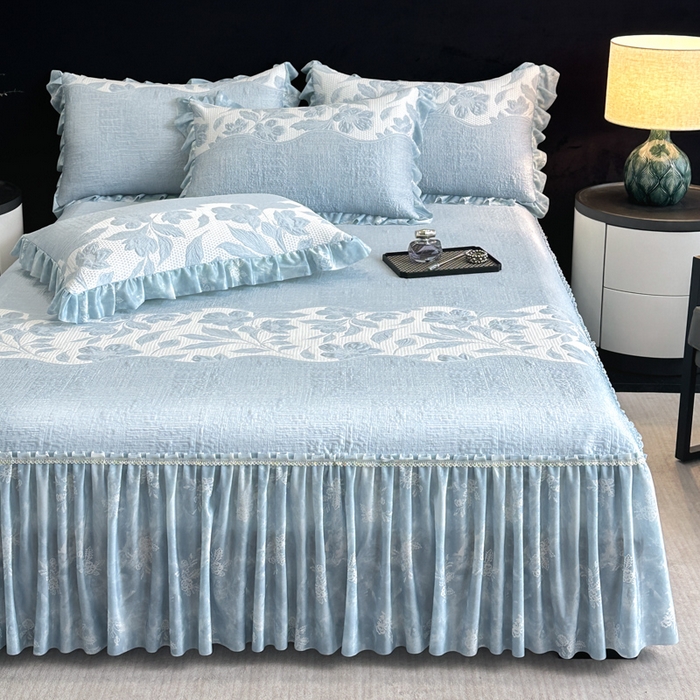 91家纺网 家纺一手货源 找家纺 诺梵家纺 2026新款冰豆豆PE高分子凉感印花床裙款凉席三件套【控价1.5米139 ；1.8米149；2.0米159】 小蛮腰-蓝