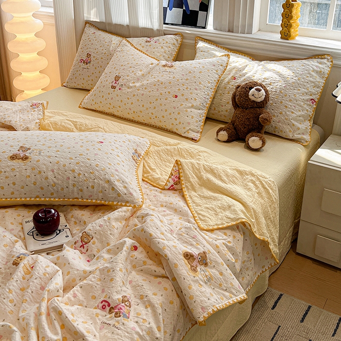 91家纺网 家纺一手货源 找家纺 一比一家纺 2026春夏新款三角针泡芙纱夏被夏凉被空调被四件套 三角针夏被-棕熊宝贝