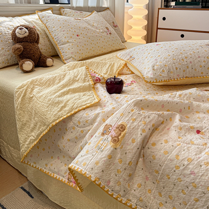 91家纺网 家纺一手货源 找家纺 一比一家纺 2026春夏新款三角针泡芙纱夏被夏凉被空调被四件套 三角针夏被-棕熊宝贝