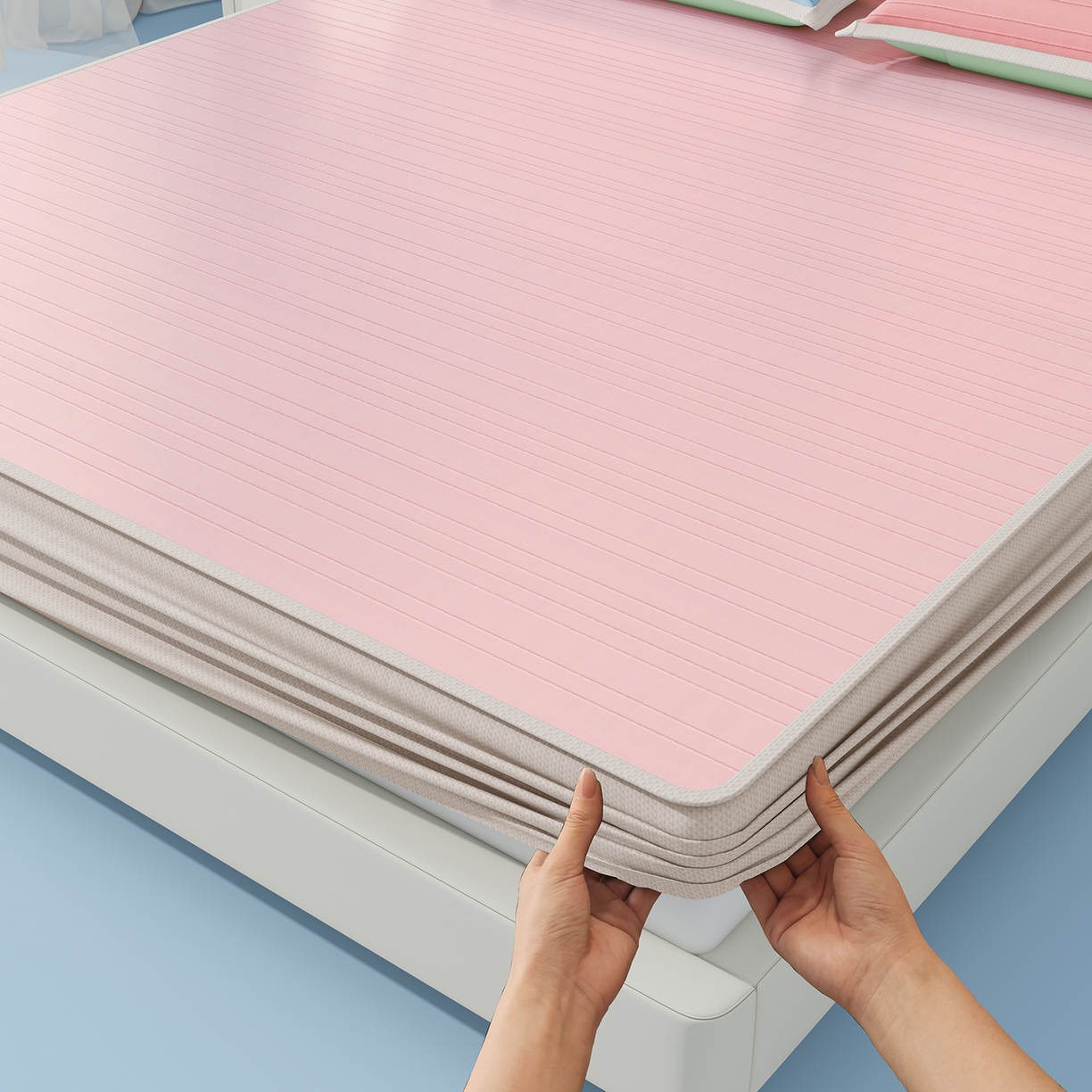 91家纺网 家纺一手货源 找家纺 曼陀罗 2026新款凉感海洋丝冰咖条纹凉席-床笠款 粉黛玉