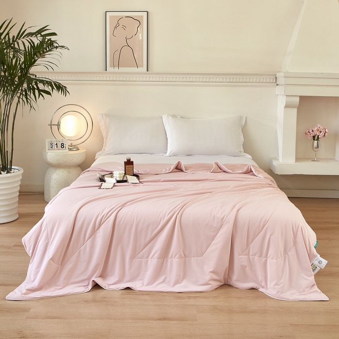 91家纺网 家纺一手货源 找家纺 库里梦家纺 2026新款A类母婴级冰肤凉感夏被锦氨双面凉皮皮夏凉被 凉皮皮-粉