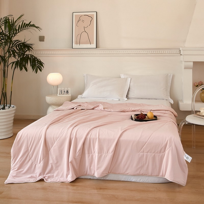 91家纺网 家纺一手货源 找家纺 库里梦家纺 2026新款A类母婴级冰肤凉感夏被锦氨双面凉皮皮夏凉被 凉皮皮-粉