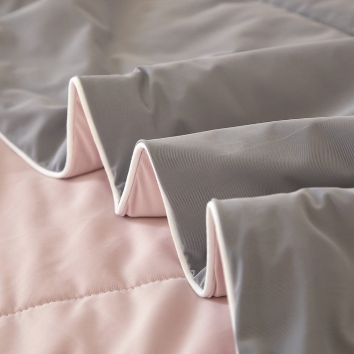 91家纺网 家纺一手货源 找家纺 库里梦家纺 2026新款A类母婴级冰肤凉感夏被锦氨双面凉皮皮夏凉被 凉皮皮-粉灰