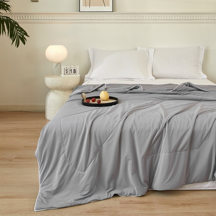 91家纺网 家纺一手货源 找家纺 库里梦家纺 2026新款A类母婴级冰肤凉感夏被锦氨双面凉皮皮夏凉被 凉皮皮-灰