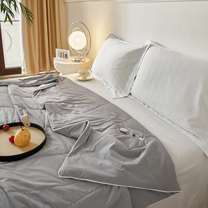 91家纺网 家纺一手货源 找家纺 库里梦家纺 2026新款A类母婴级冰肤凉感夏被锦氨双面凉皮皮夏凉被 凉皮皮-灰