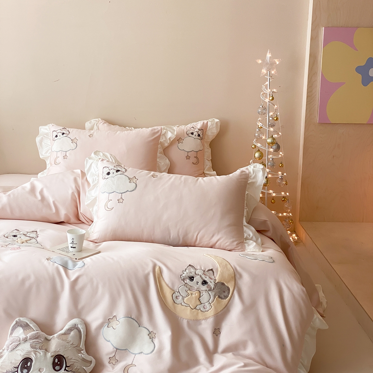 91家纺网 家纺一手货源 找家纺 （总）莎臣豹 2026新款100支新疆长绒棉四件套-甜梦小喵