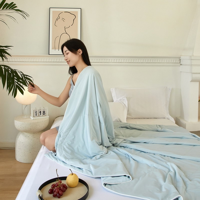 91家纺网 家纺一手货源 找家纺 库里梦家纺 2026新款A类母婴级冰肤凉感夏被锦氨双面凉皮皮夏凉被 凉皮皮-蓝