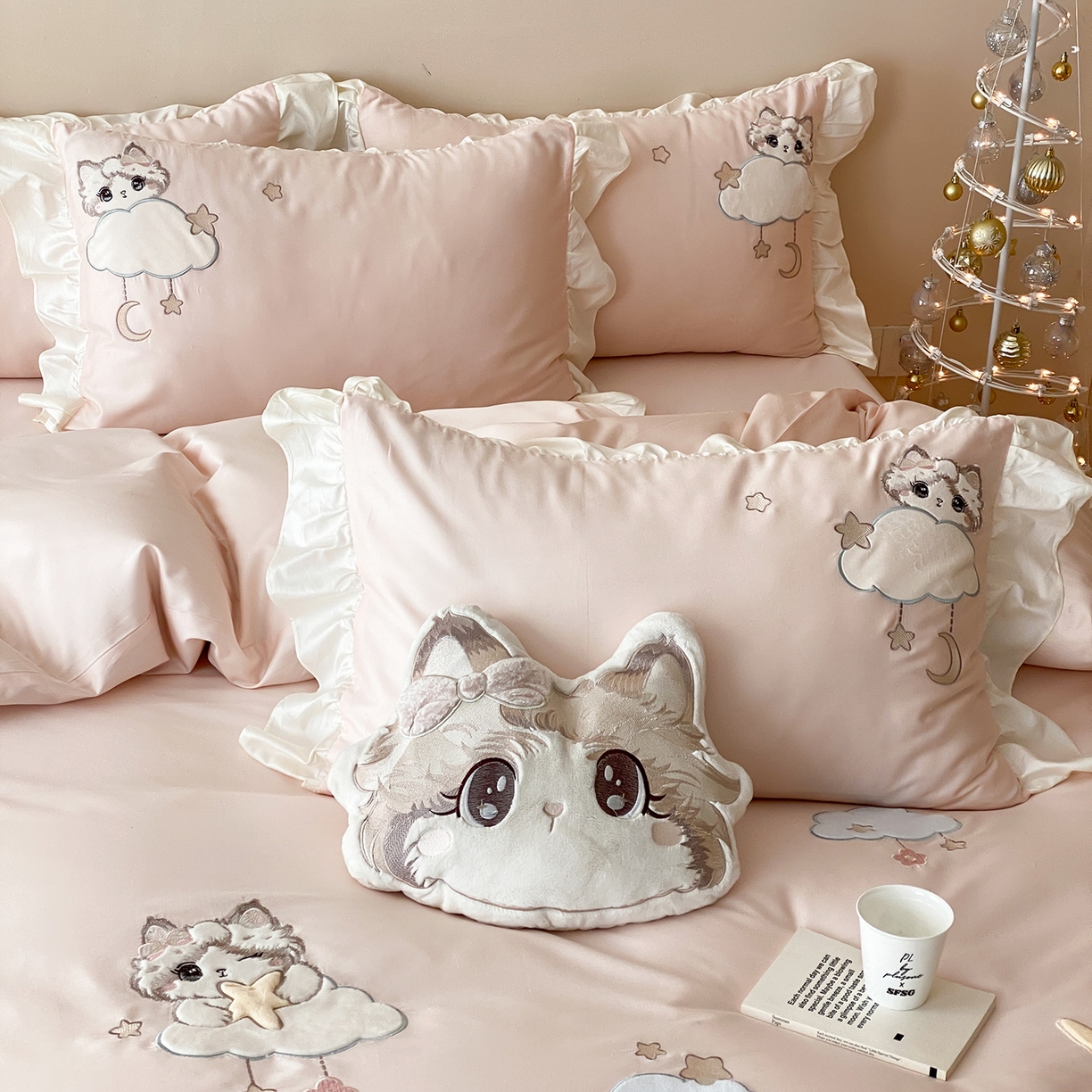 91家纺网 家纺一手货源 找家纺 （总）莎臣豹 2026新款100支新疆长绒棉四件套-甜梦小喵