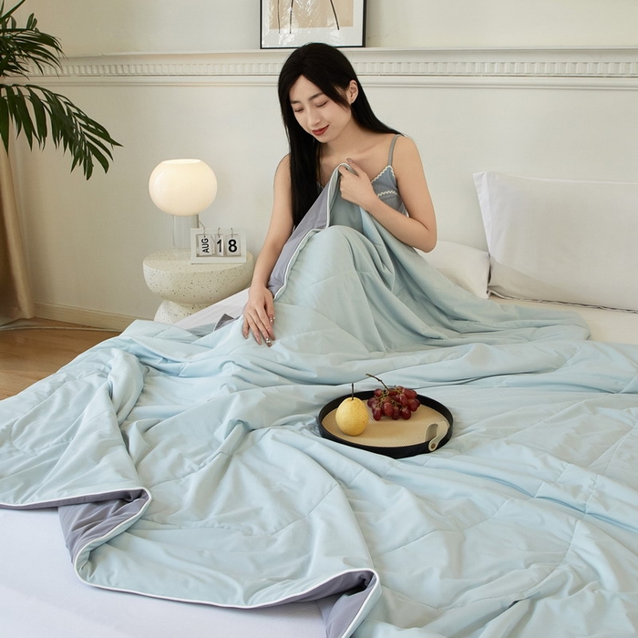 91家纺网 家纺一手货源 找家纺 库里梦家纺 2026新款A类母婴级冰肤凉感夏被锦氨双面凉皮皮夏凉被 凉皮皮-蓝灰