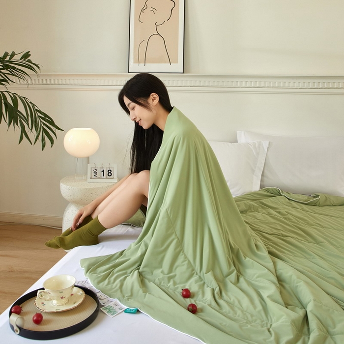 91家纺网 家纺一手货源 找家纺 库里梦家纺 2026新款A类母婴级冰肤凉感夏被锦氨双面凉皮皮夏凉被 凉皮皮-绿