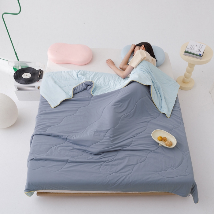 91家纺网 家纺一手货源 找家纺 CINNY馨宜 2026新款A类180g高克重锦氨凉感 冷布丁凉感防蚊即刻凉感夏被 绅士蓝