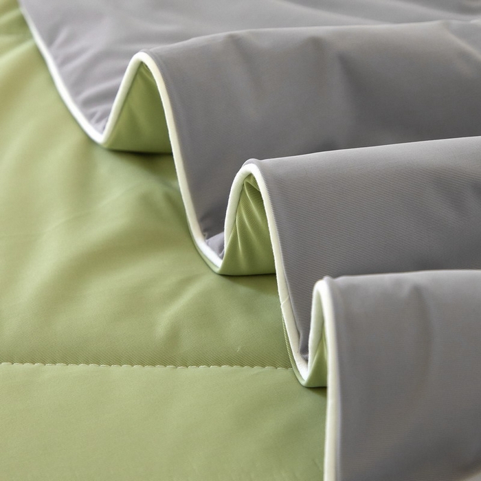 91家纺网 家纺一手货源 找家纺 库里梦家纺 2026新款A类母婴级冰肤凉感夏被锦氨双面凉皮皮夏凉被 凉皮皮-绿灰