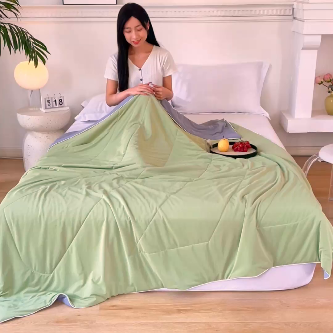 91家纺网 家纺一手货源 找家纺 库里梦家纺 2026新款A类母婴级冰肤凉感夏被锦氨双面凉皮皮夏凉被 凉皮皮-绿灰