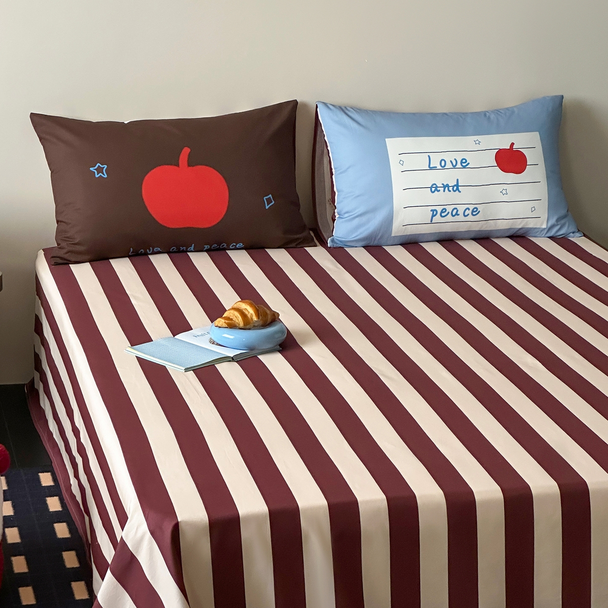 91家纺网 家纺一手货源 找家纺 （总）桃子家居 2026新款A类全棉纯棉水洗简约混搭数码印花条纹星纹复古治愈卡通单品床单床笠系列