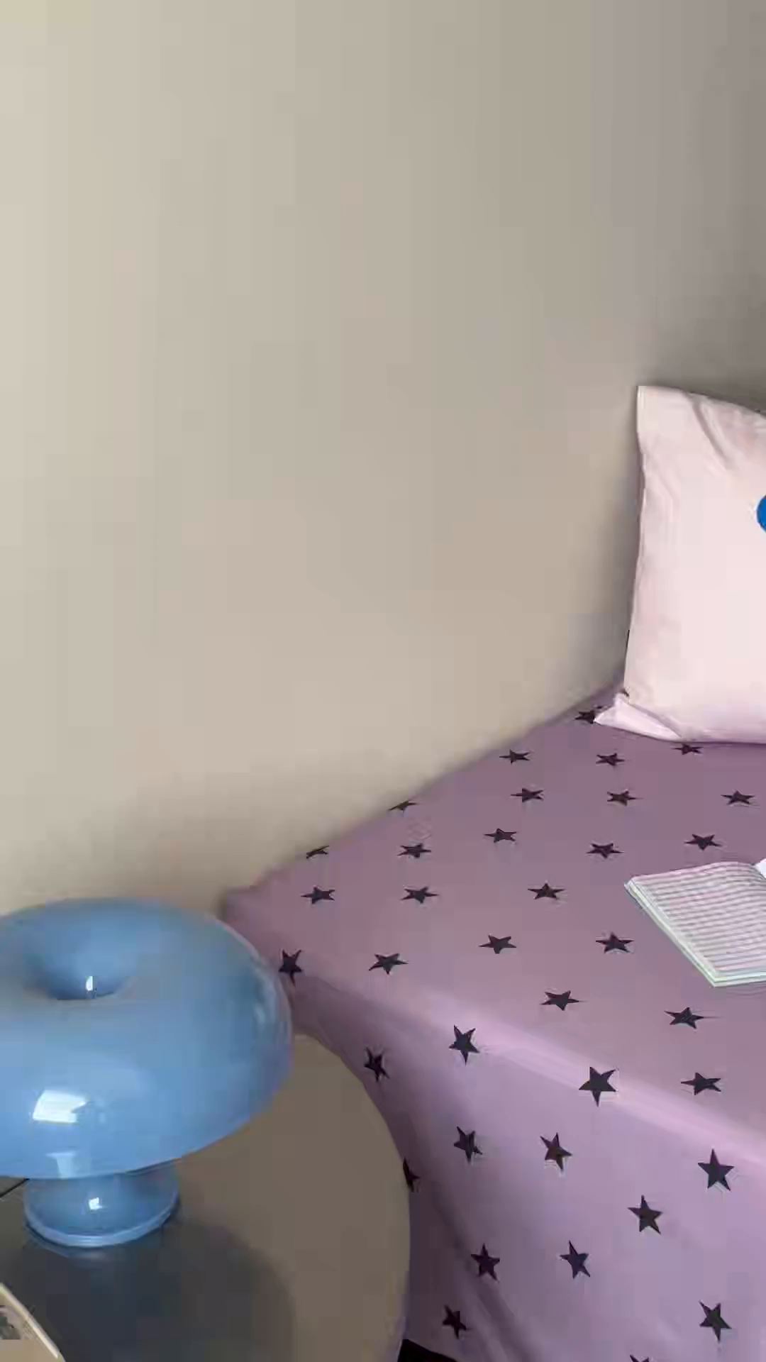 91家纺网 家纺一手货源 找家纺 桃子家居 2026新款A类全棉纯棉水洗简约混搭数码印花条纹星纹复古治愈卡通单品床单床笠系列 水洗棉单品床单-紫星甜酷猫