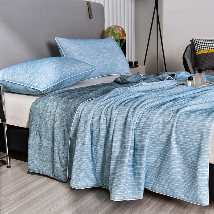 91家纺网 家纺一手货源 找家纺 库里梦家纺 2026新款凉感条纹针织冰淇淋空调被夏被夏凉被 冰蓝