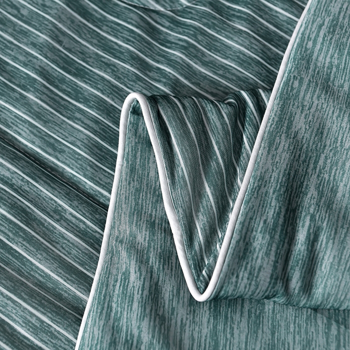 91家纺网 家纺一手货源 找家纺 库里梦家纺 2026新款凉感条纹针织冰淇淋空调被夏被夏凉被 深灰