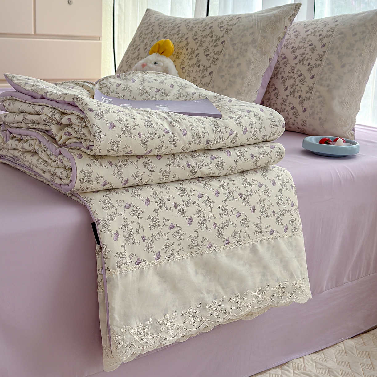 91家纺网 家纺一手货源 找家纺 （总）竹合家纺 2026春夏新款古法水洗仿棉云感棉夏被四件套全棉花边印花夏凉被空调被