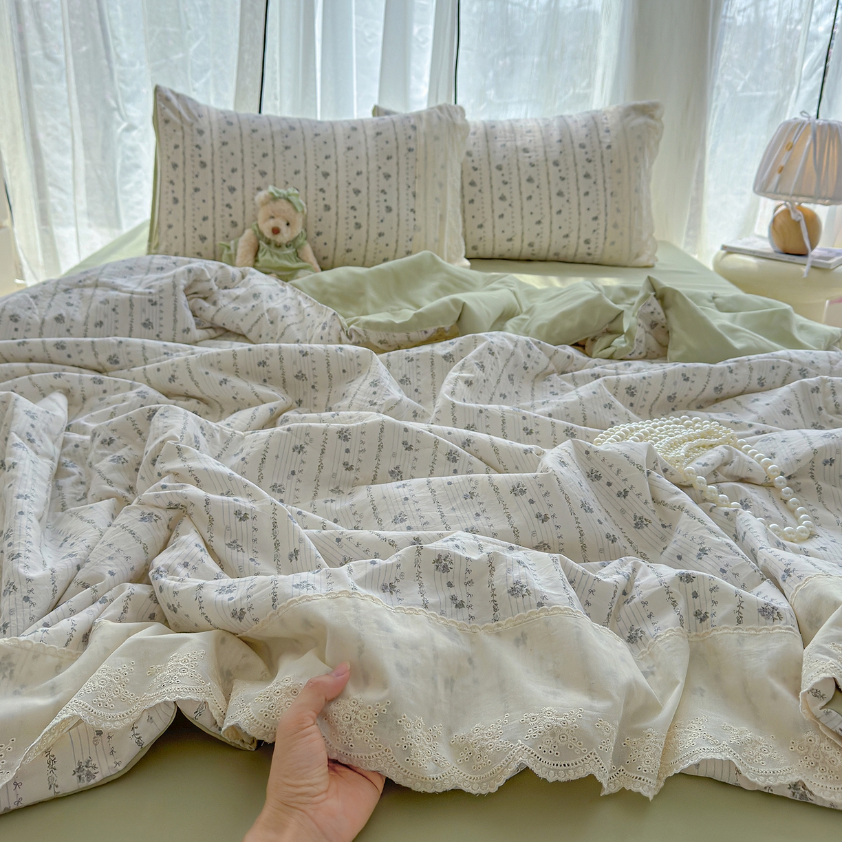 91家纺网 家纺一手货源 找家纺 竹合家纺 2026春夏新款古法水洗仿棉云感棉夏被四件套全棉花边印花夏凉被空调被 蓝花楹